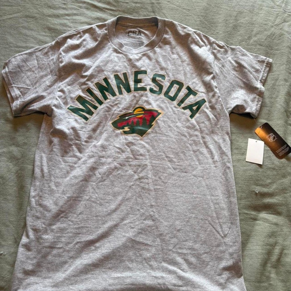 CSA Minnesota Wild NHL T-Shirt Gray Short Sleeve Graphic Tee Womens Medium NWT